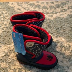 Brand new Marvel Spider-Man snow boots 🥾